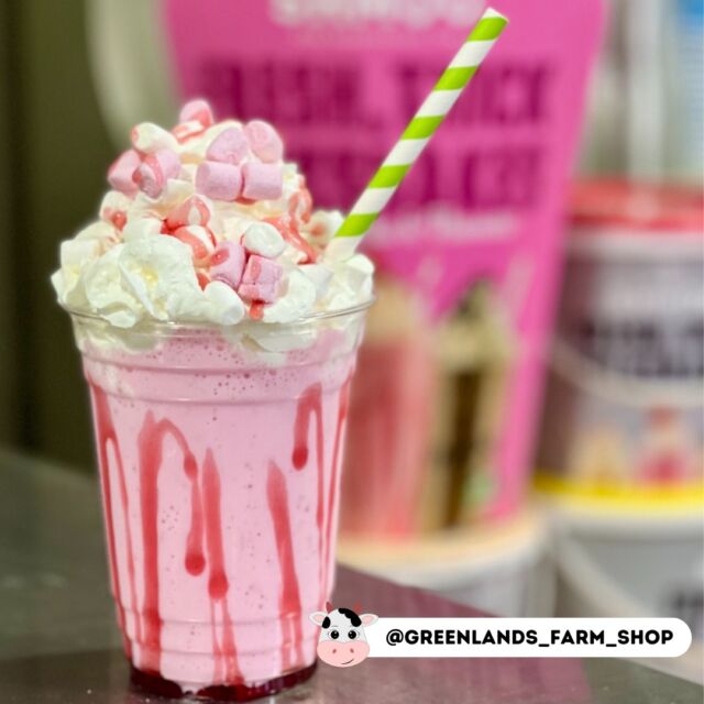 Our favourite kind of sweet treat!🍓
Check out @greenlands_farm_shop for some delicious Shmoo treats 🐮
-
#Shmoo #shmoomilkshakes #thickmilkshakes #thickshakes #freakshakes #shmoothickshakes
